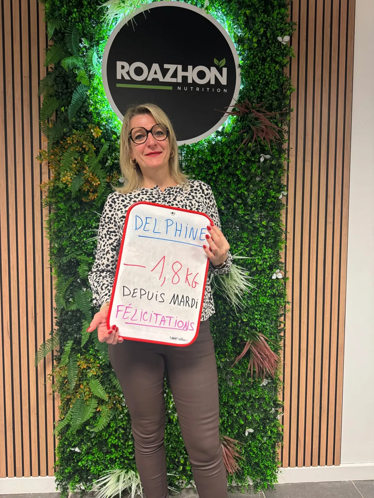 Un membre de Roazhon Nutrition présente son ardoise de bilan