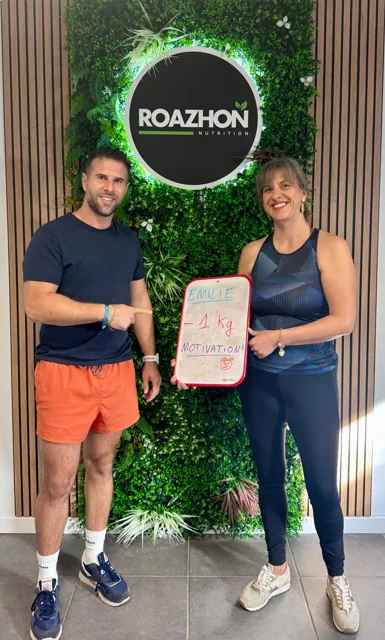 Matin au club Roazhon Nutrition, les membres installés aux grandes tables
